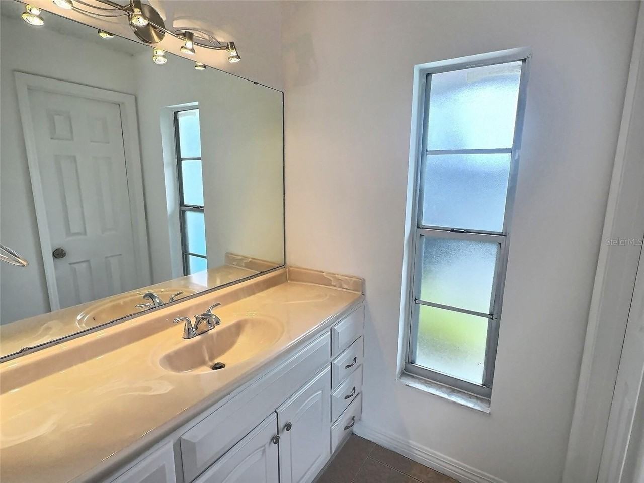 3121 Arrow Dr - Photo 7 of 11