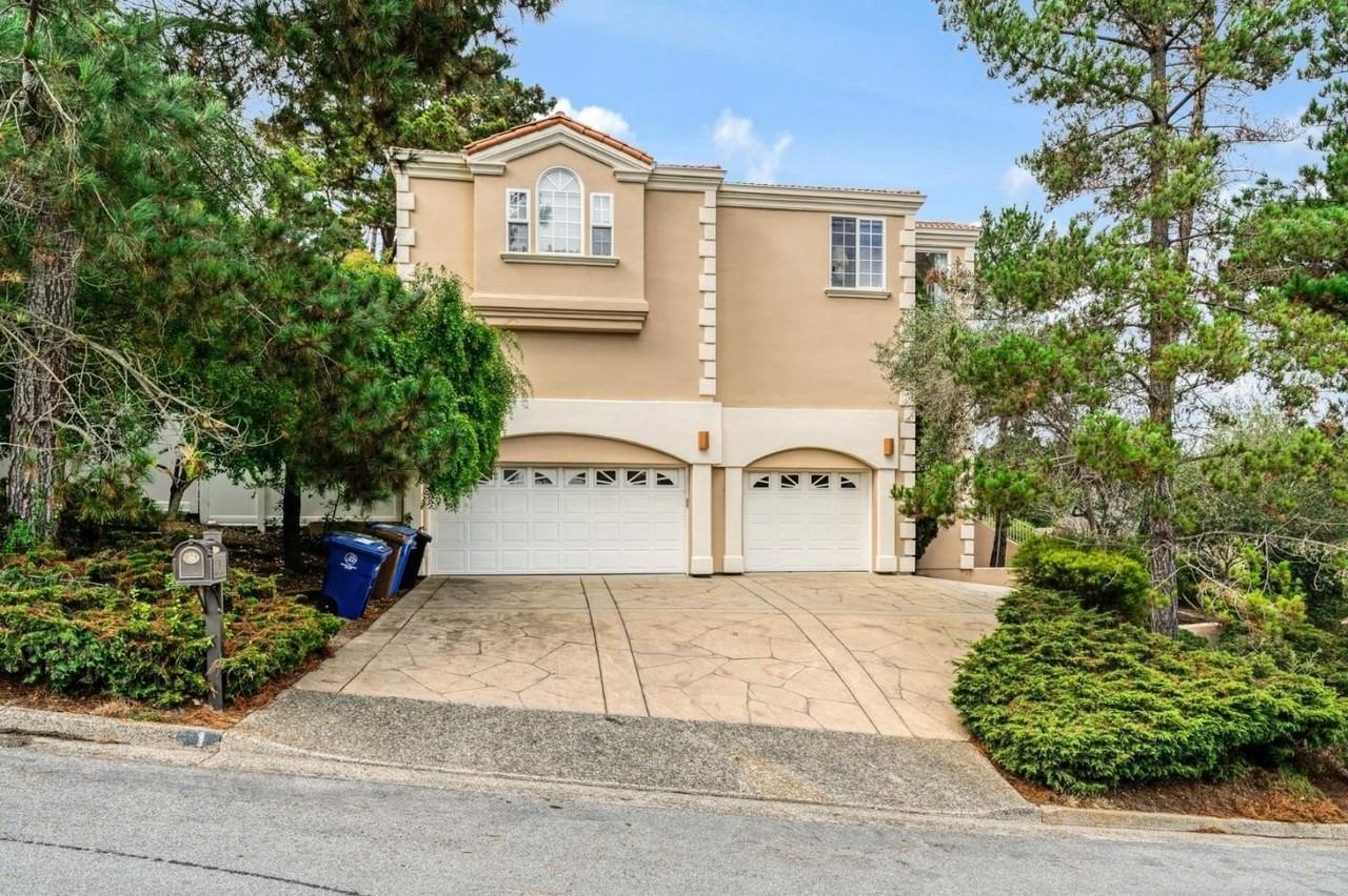 1 Overlook Pl - Photo 2 of 42