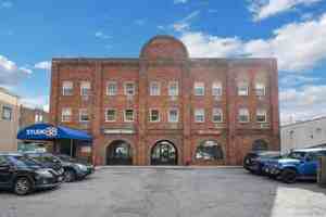 featured image of 38 Beekman Ave #3