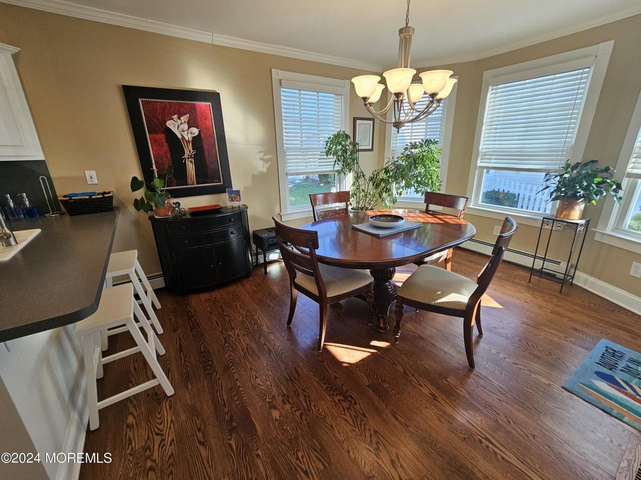 304 Mccabe Ave - Photo 7 of 26