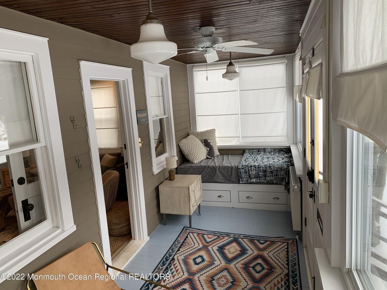 1836 Parkway - Photo 2 of 32