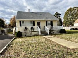 featured image of 520 Lloyd Rd