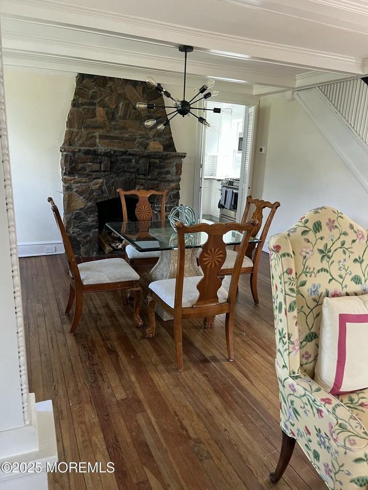 404 Lake Dr - Photo 5 of 8