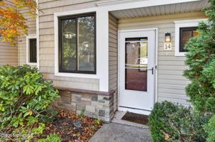 featured image of 14 Carol Ct