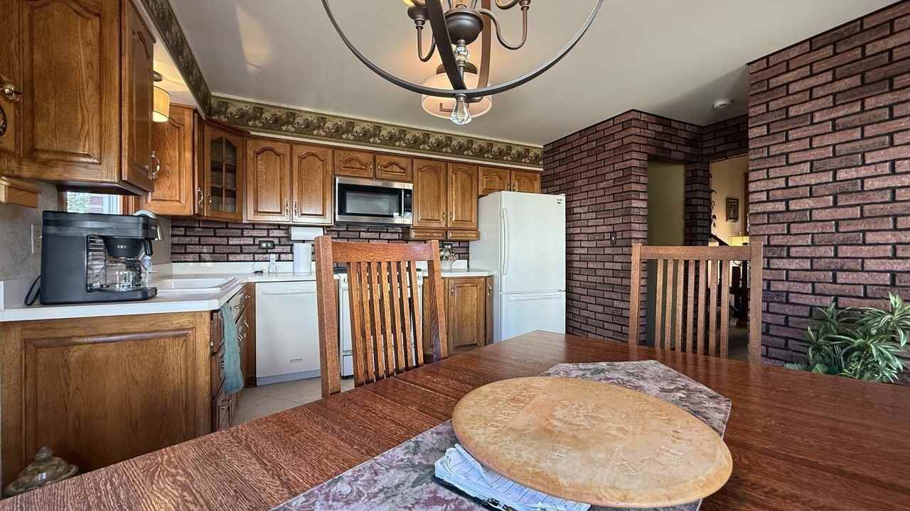 12913 Crestbrook Ct - Photo 6 of 19