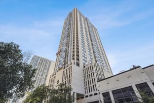 1122 N Clark St #1403 - Photo 1 of 1