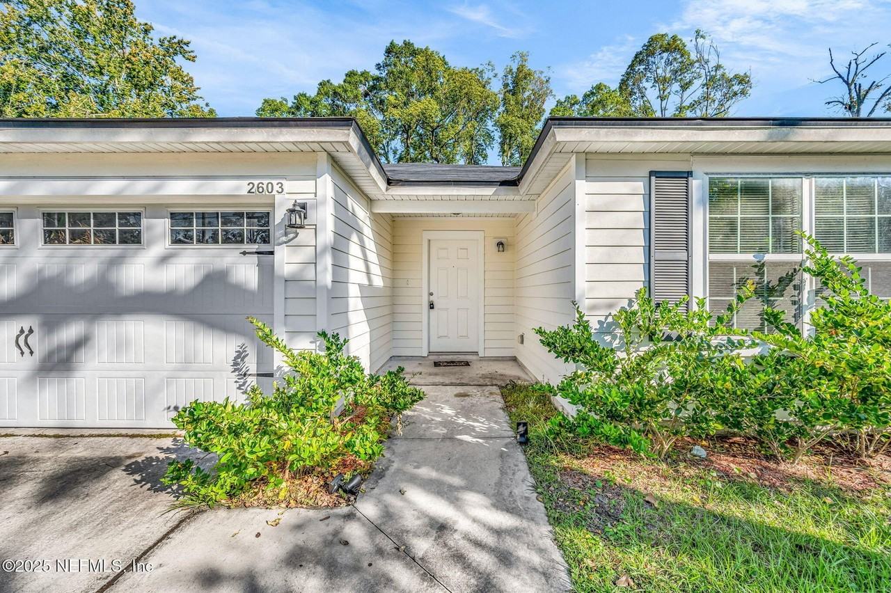 2603 Lowell Avenue - Photo 3 of 23