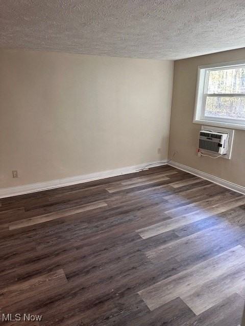 Dennis Ct #6 - Photo 2 of 5