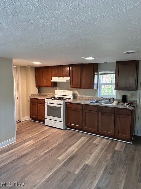 Dennis Ct #6 - Photo 3 of 5