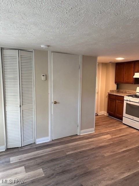 Dennis Ct #6 - Photo 4 of 5