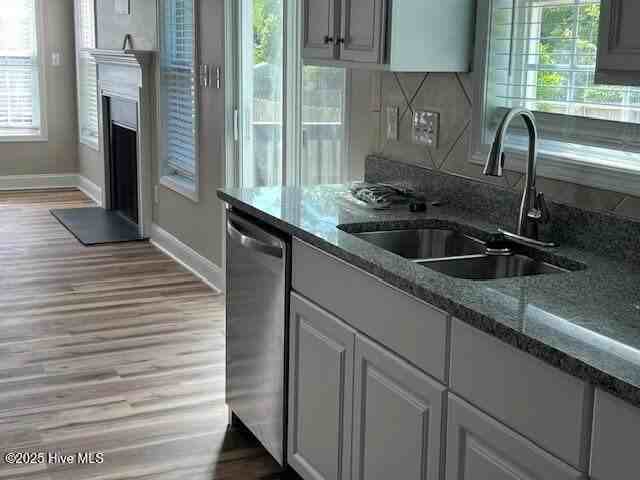 154 Rosslyn Chapel Ln - Photo 2 of 19