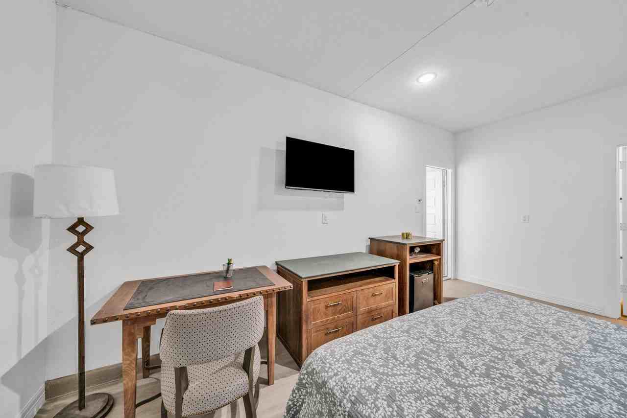 Hanfro Ln - Photo 7 of 8