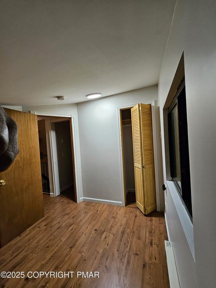 1220 Dogwood Ln - Photo 5 of 10