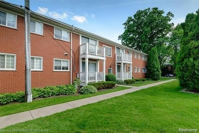 487 N Eton St #B6 - Photo 2 of 20