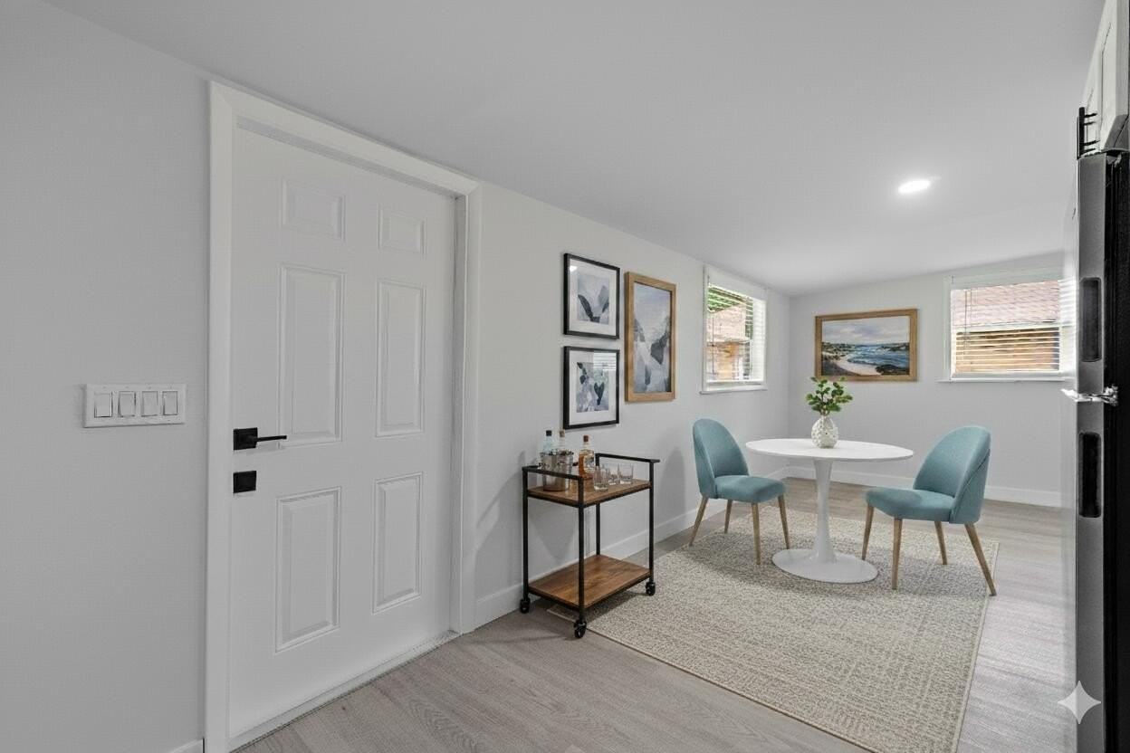 137 Southwest 9th Avenue - Photo 5 of 27