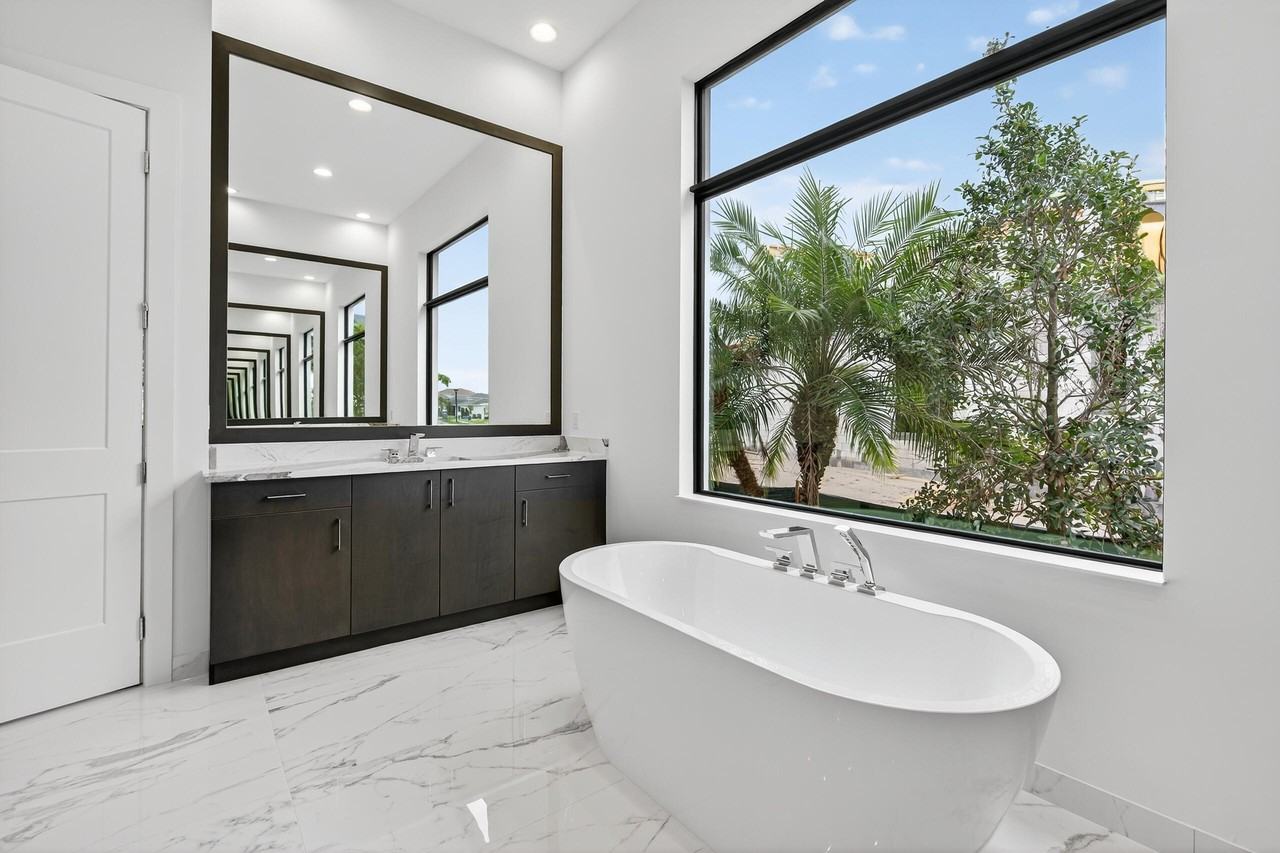 9144 Coral Isles Cir - Photo 7 of 12