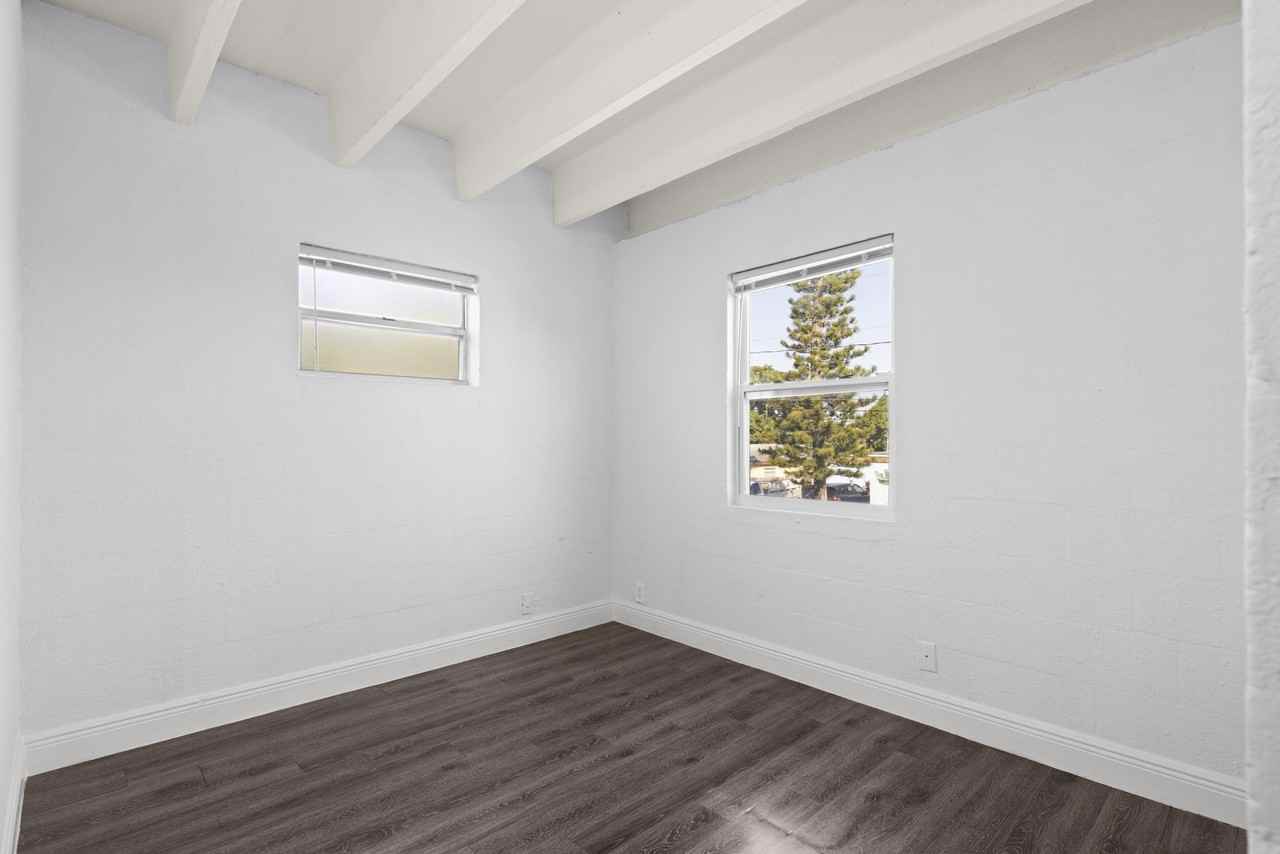 812 19th St #3 - Photo 7 of 11