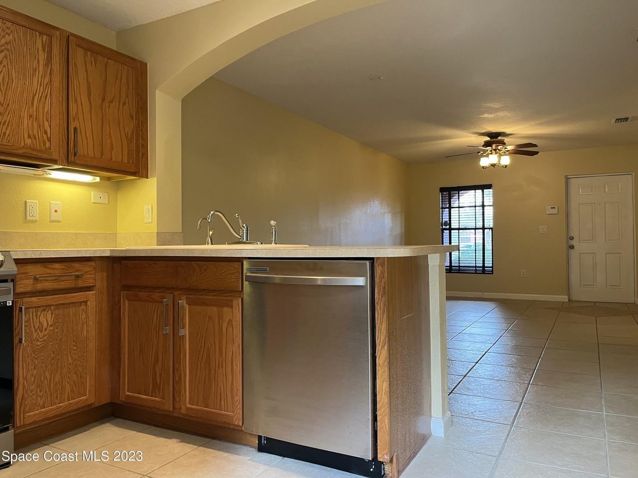 605 Margie Dr - Photo 5 of 18