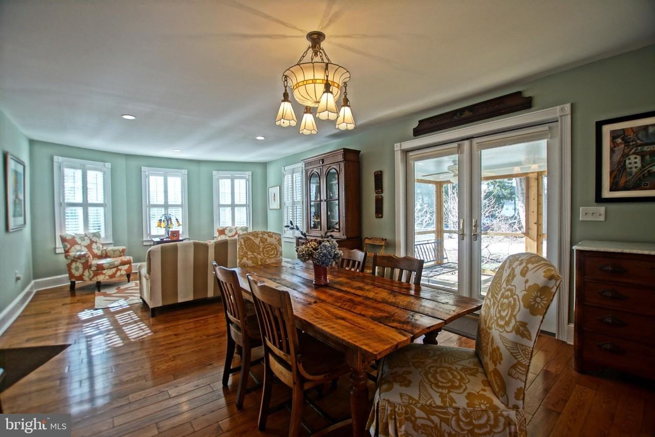 119 Dewey Ave - Photo 6 of 50