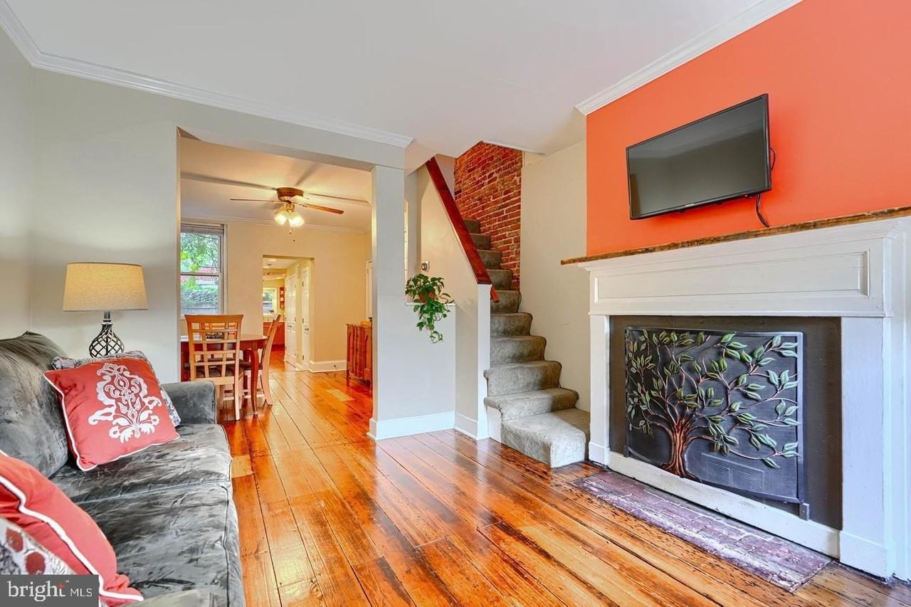 1806 Bank St - Photo 2 of 21