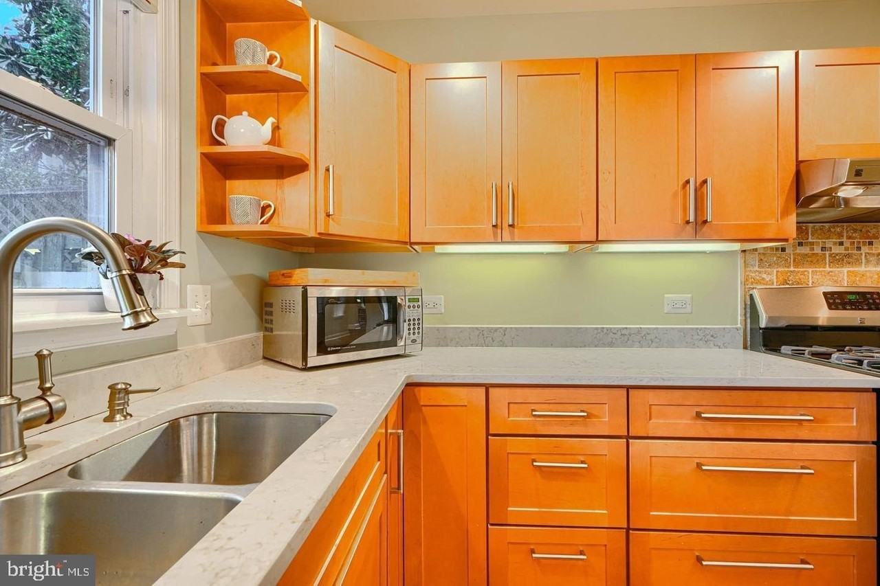 1806 Bank St - Photo 7 of 21