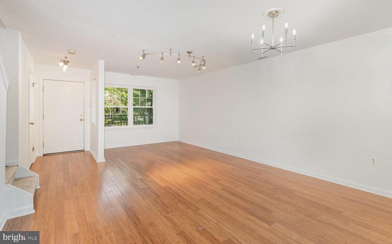 509 Mcmanus Way - Photo 2 of 12