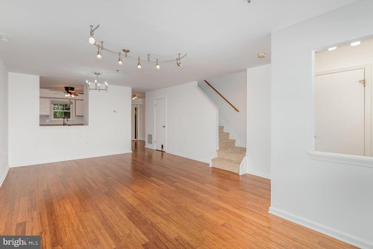 509 Mcmanus Way - Photo 3 of 12