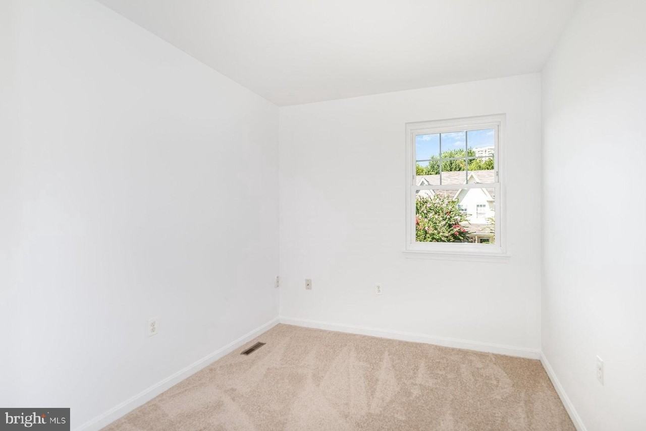 509 Mcmanus Way - Photo 7 of 12