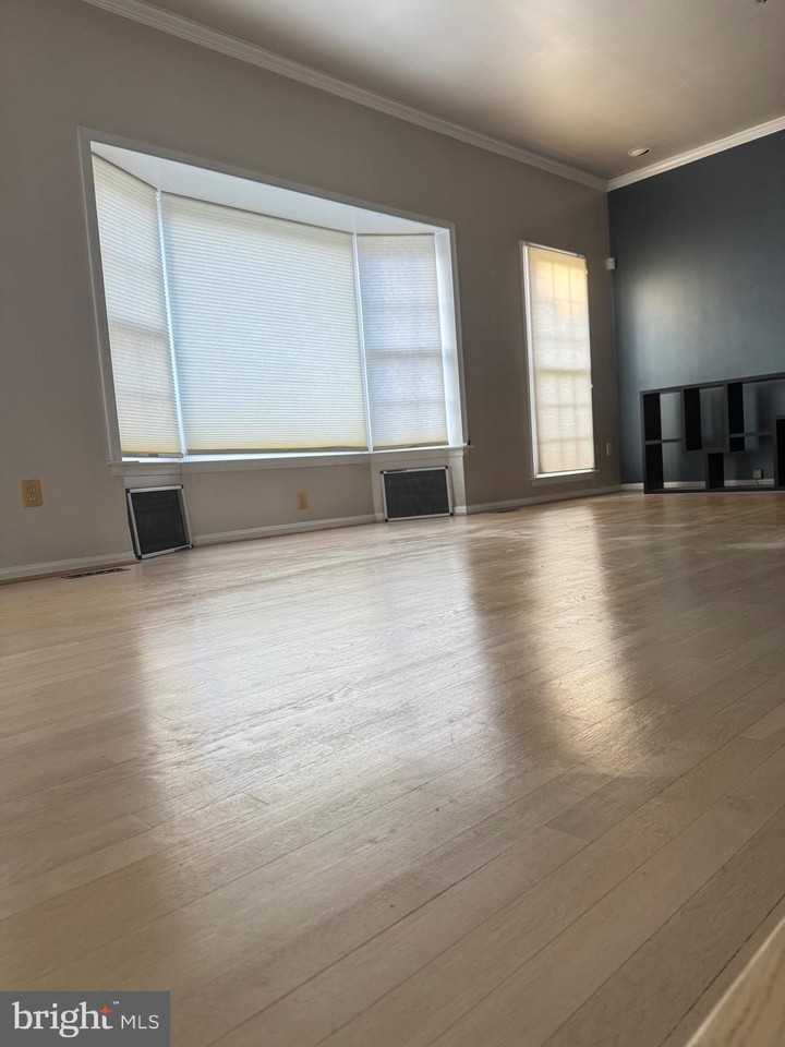 1713 Leighton Wood Ln - Photo 5 of 47