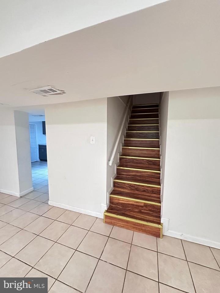 9326 Wellington Street - Photo 6 of 14