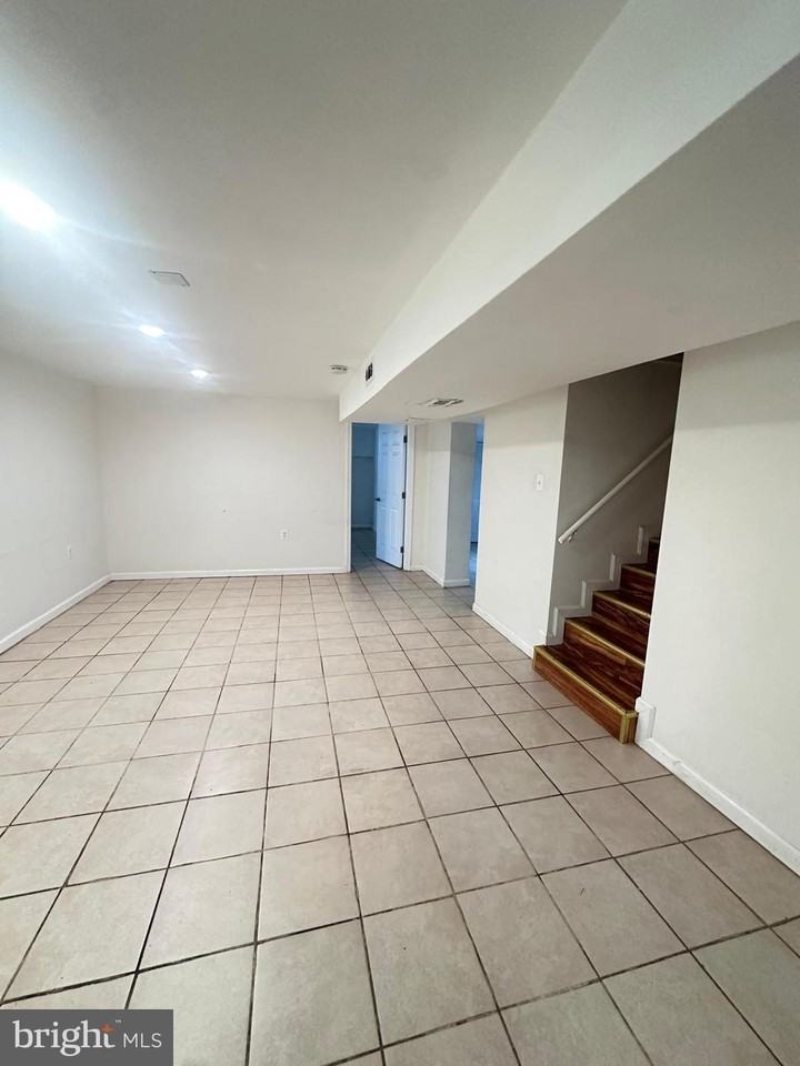 9326 Wellington Street - Photo 7 of 14