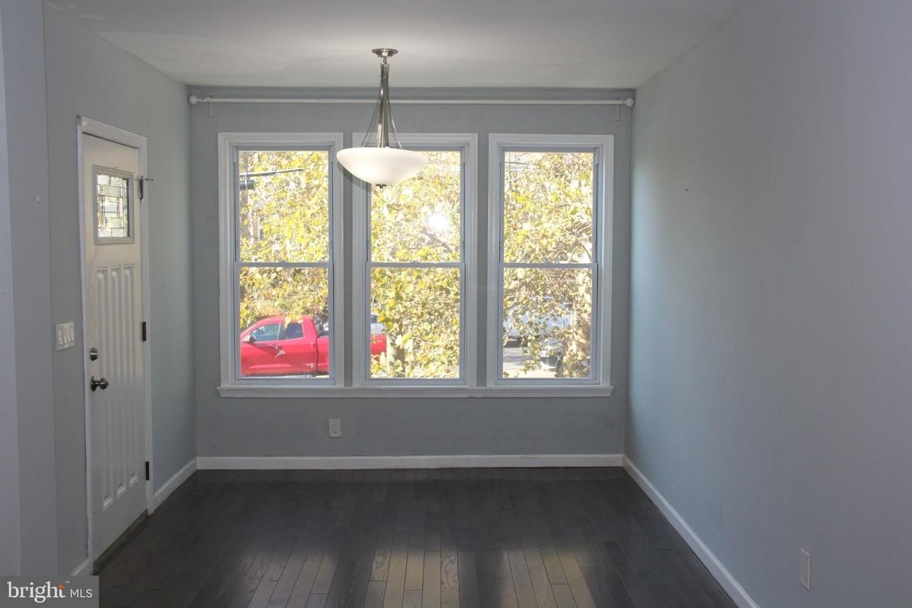 5063 Whitaker Avenue - Photo 5 of 33