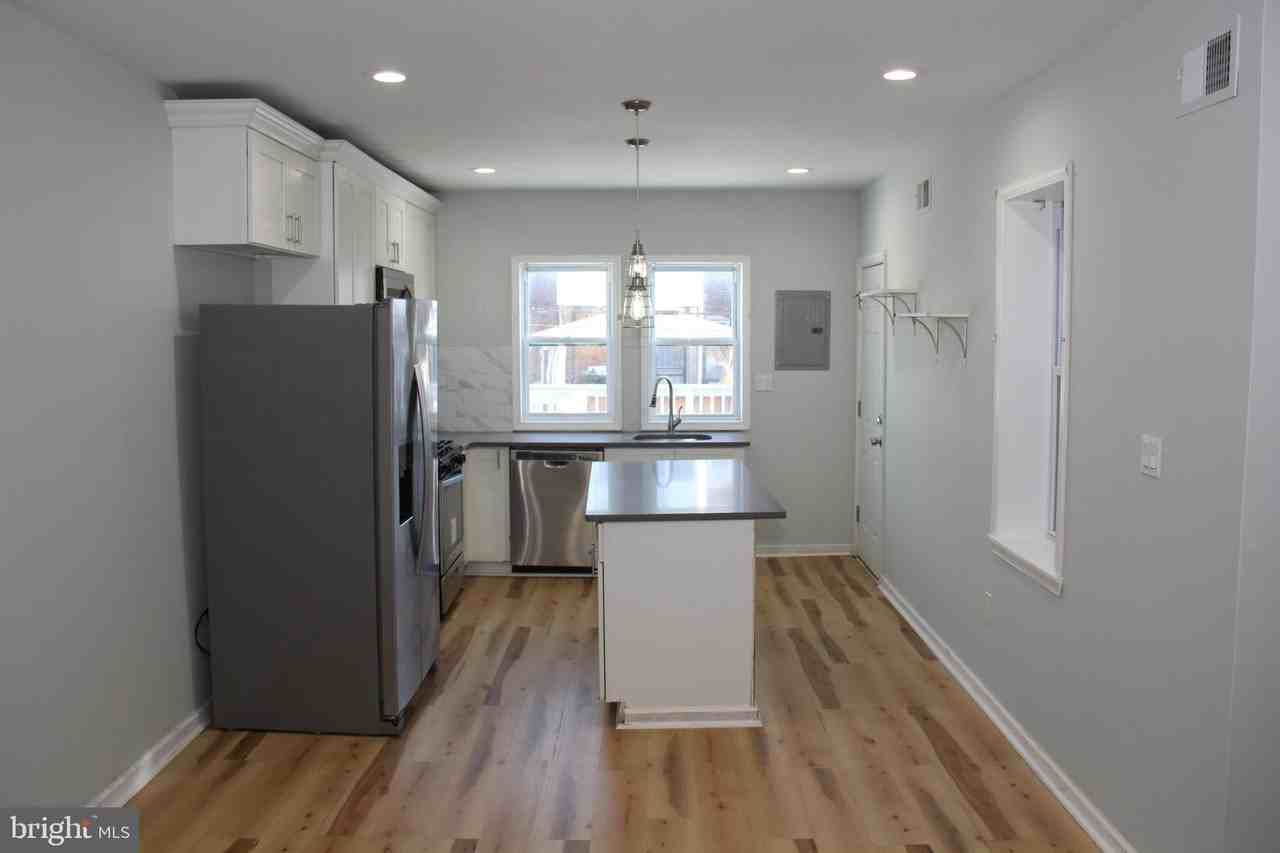 5063 Whitaker Avenue - Photo 7 of 33