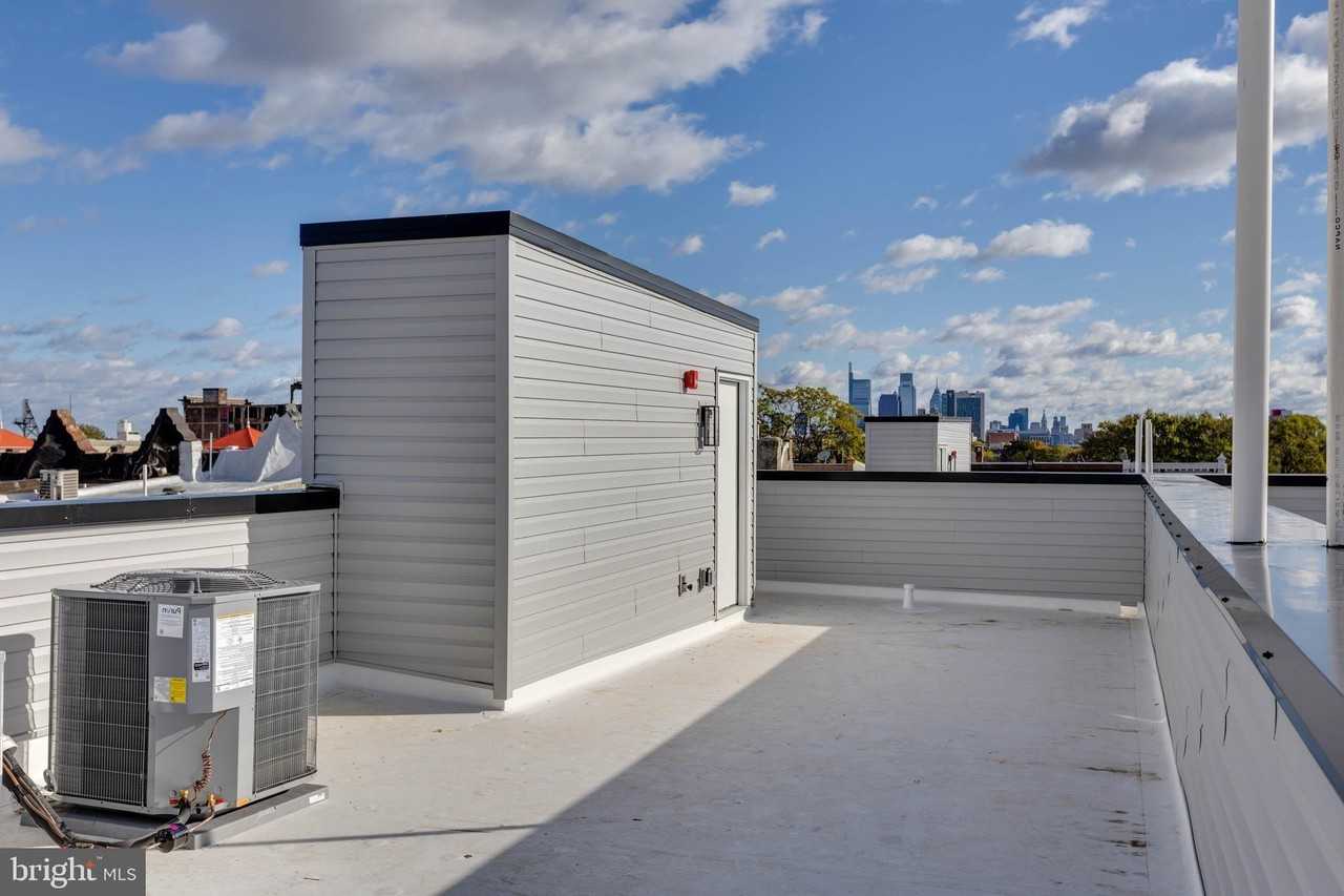 1222 West Silver Street #3 - Photo 3 of 14