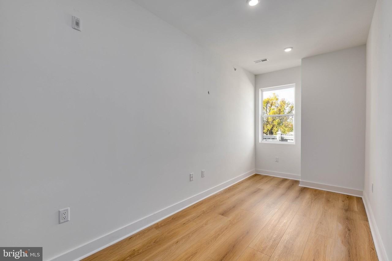 1222 West Silver Street #3 - Photo 4 of 14