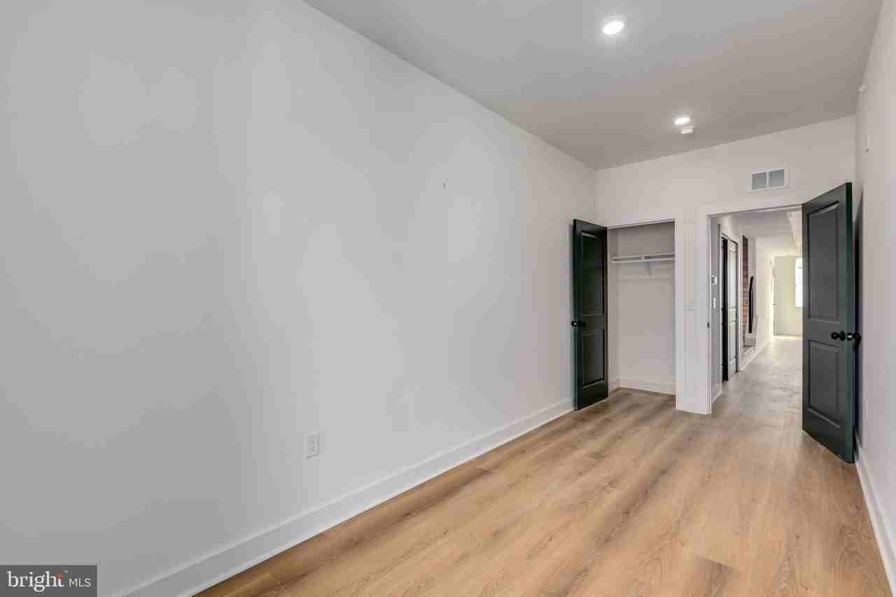 1222 West Silver Street #3 - Photo 5 of 14