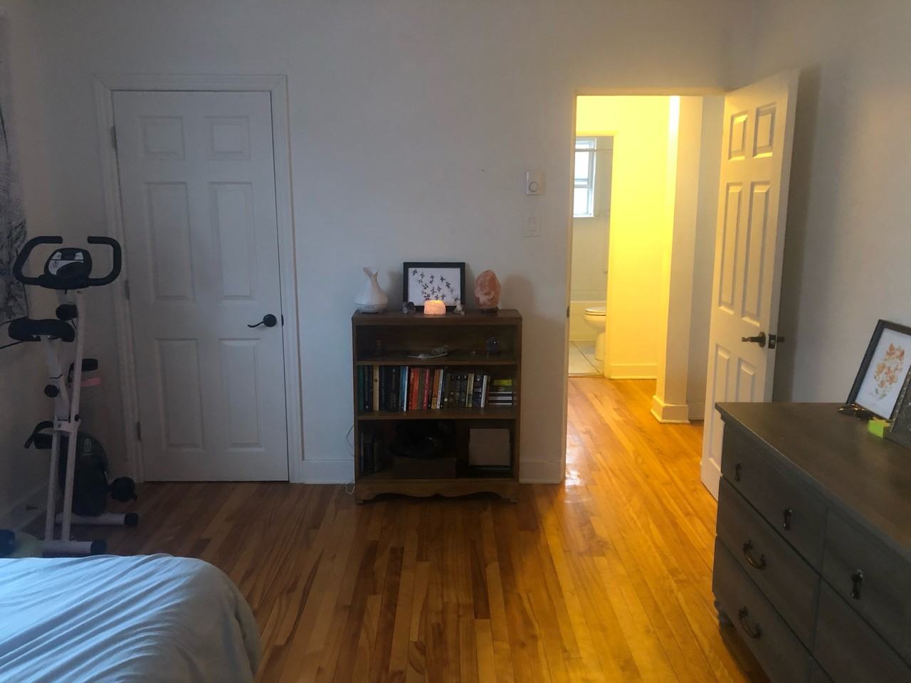 449 Churchill Avenue North #5 - Photo 6 of 9