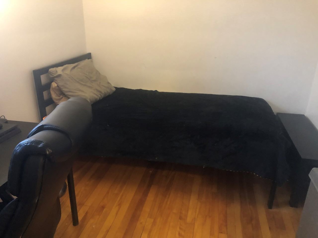 449 Churchill Avenue North #5 - Photo 7 of 9