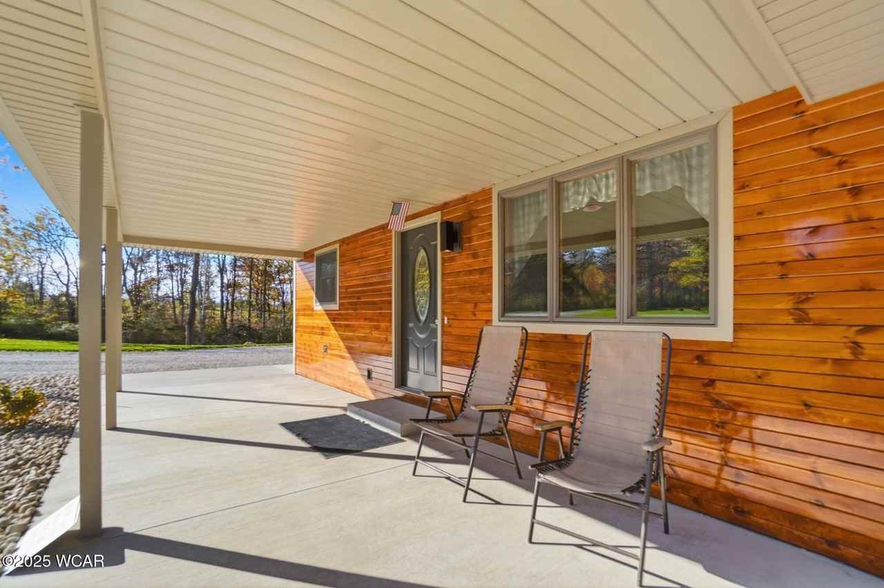 3330 Sunderland Rd - Photo 3 of 50