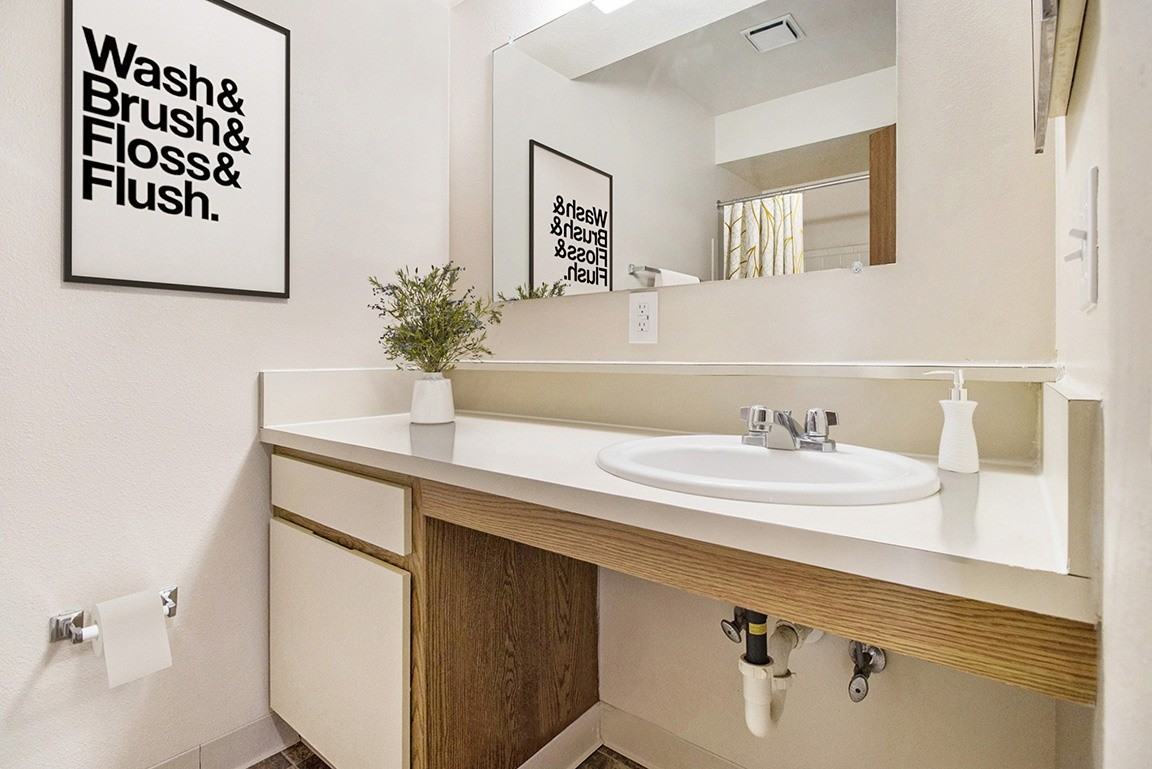 Canal Club Apartments - Photo 6 of 40