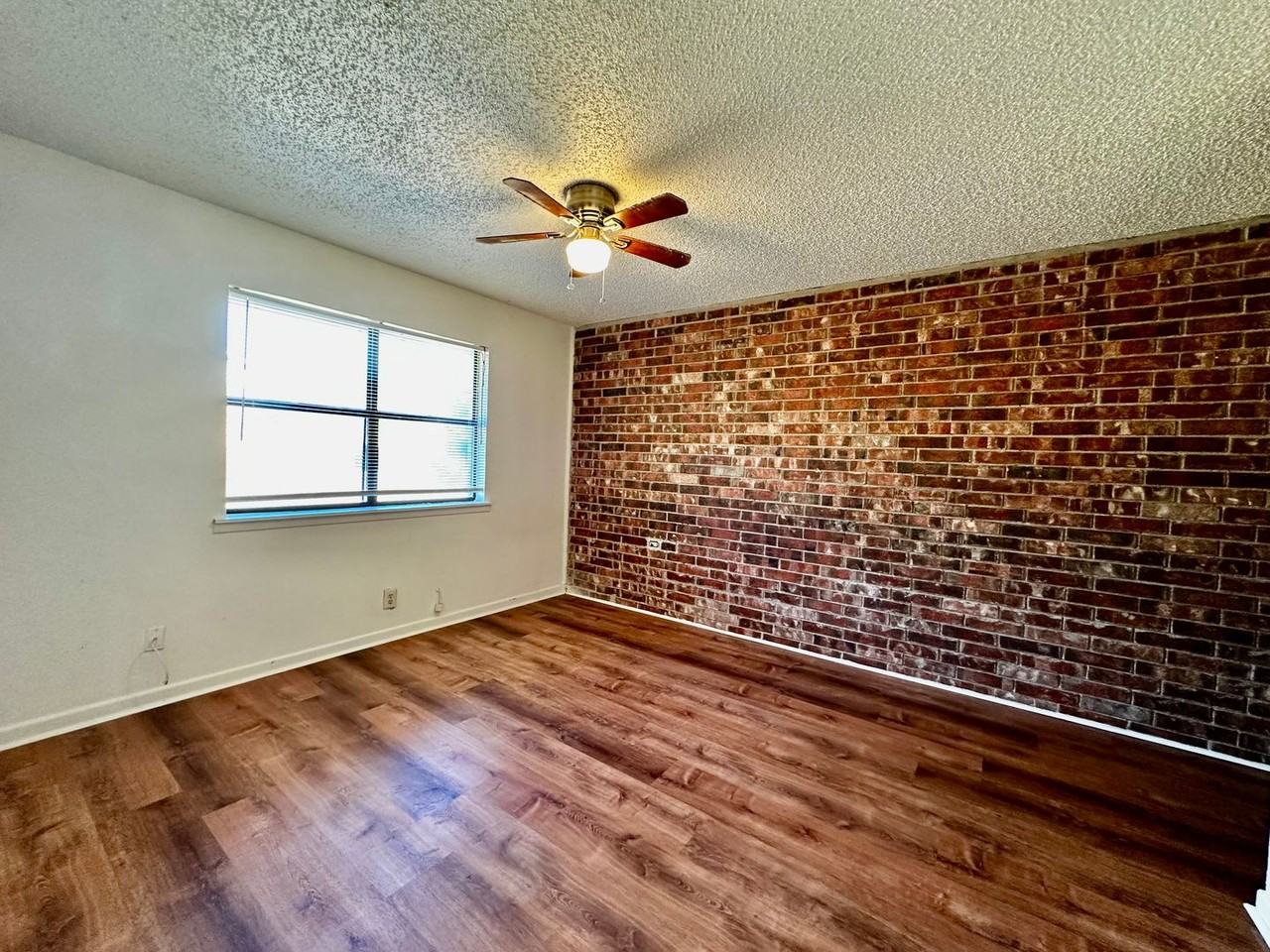 214 Mack Hollimon Dr - Photo 5 of 11