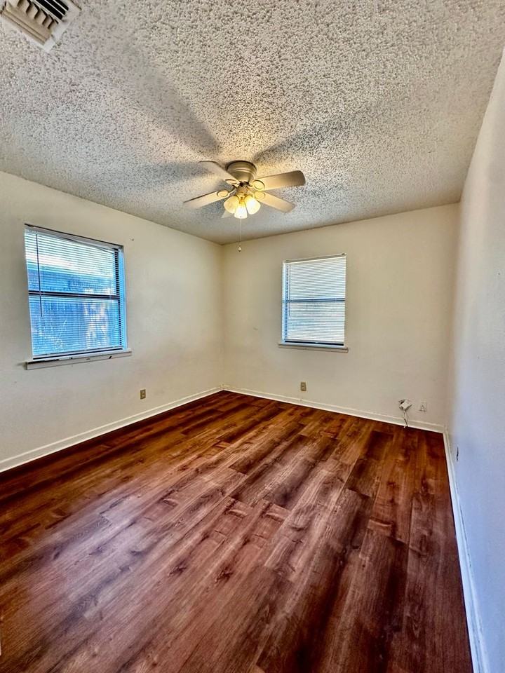 214 Mack Hollimon Dr - Photo 6 of 11