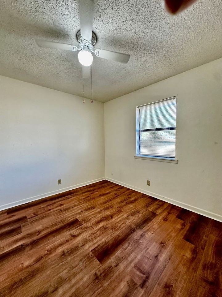 214 Mack Hollimon Dr - Photo 7 of 11