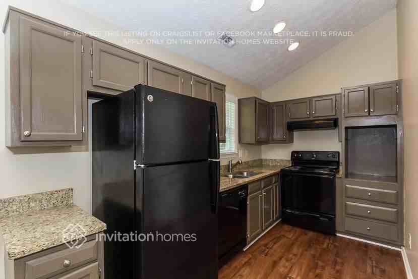 117 Willow Springs Lane - Photo 7 of 13