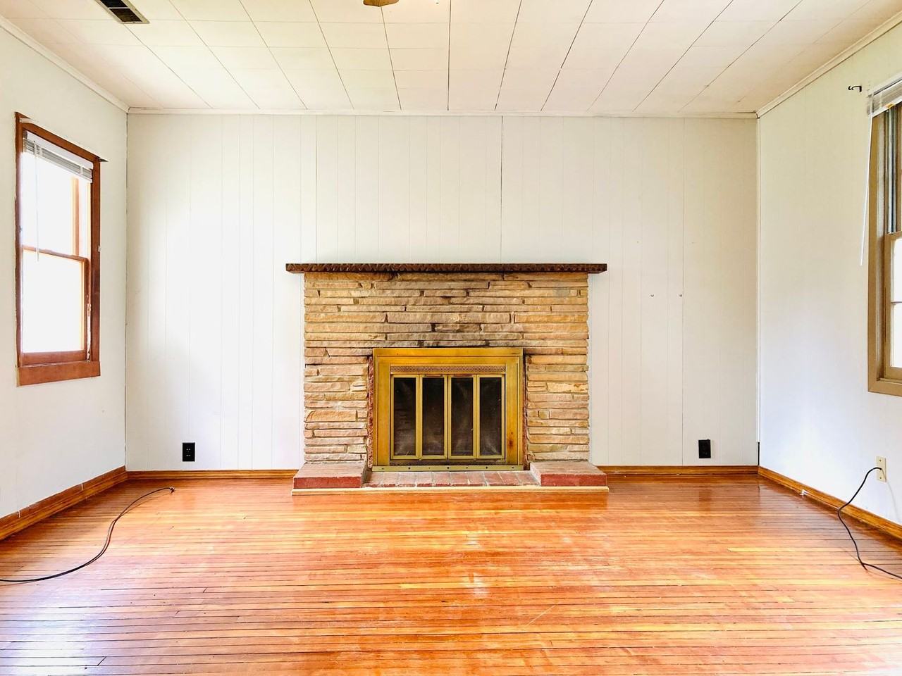 1004 Grant St - Photo 2 of 18