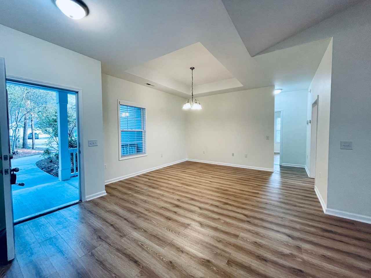 404 Declaration Ct - Photo 7 of 29