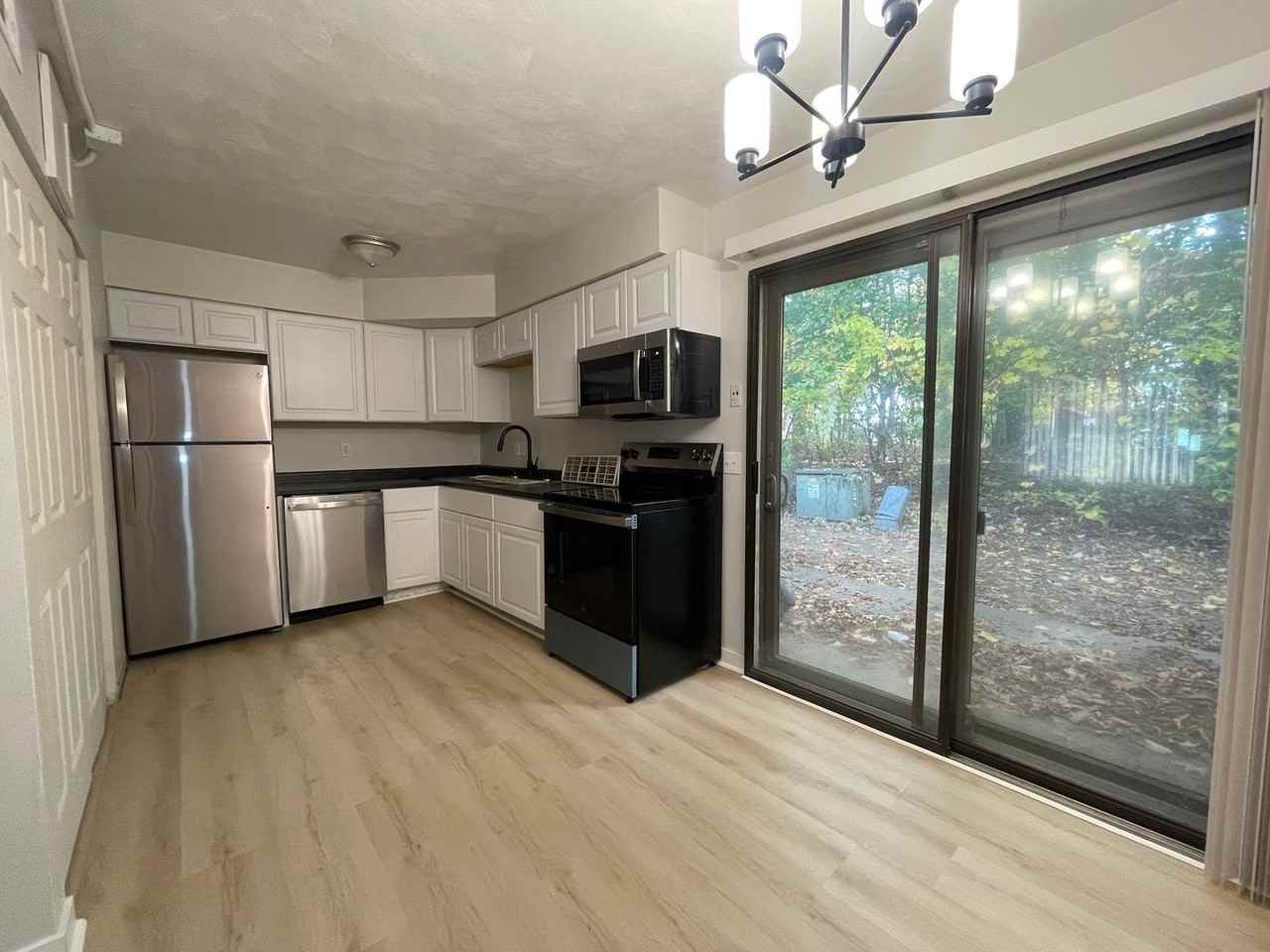 10377 Portage Rd - Photo 3 of 9