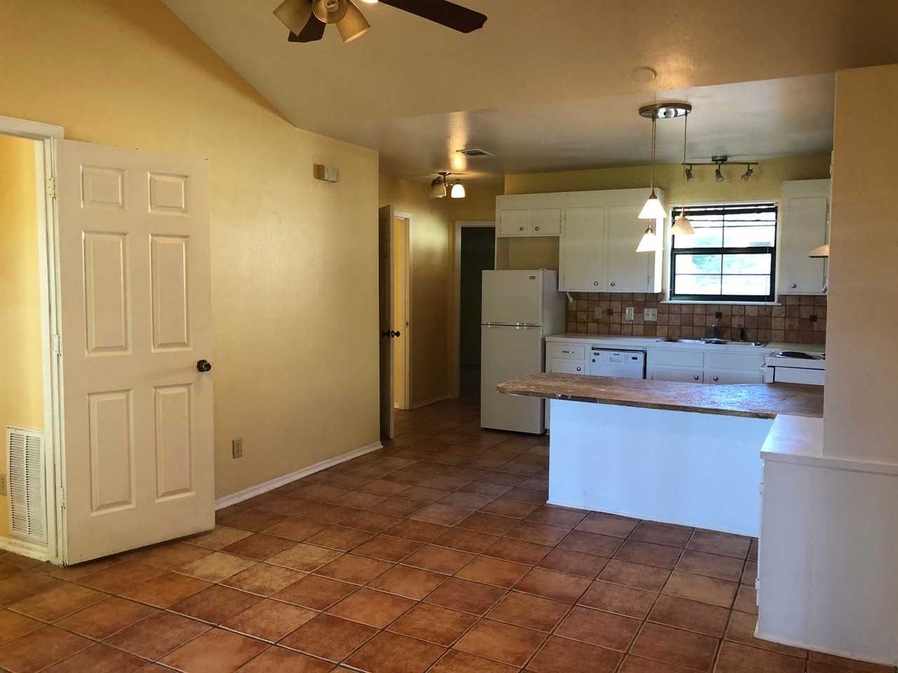 2882 Mackey Ln - Photo 4 of 14