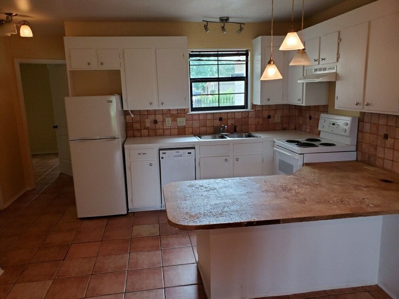 2882 Mackey Ln - Photo 5 of 14