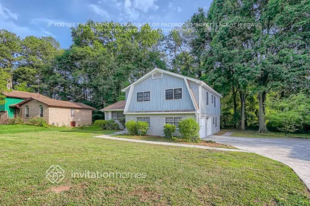 2360 Sandgate Road Southwest - Photo 2 of 18